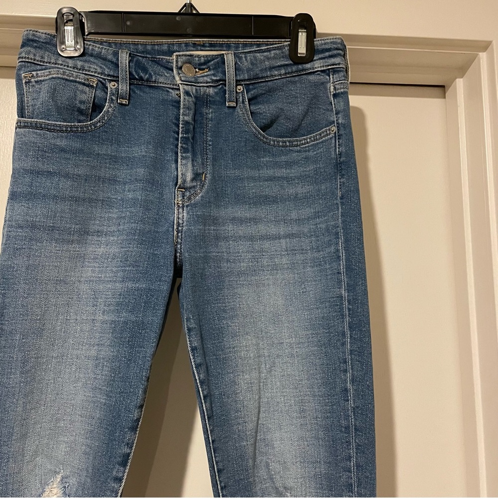 Levi’s 721 High Rise Ripped Jeans - Picture 13 of 15